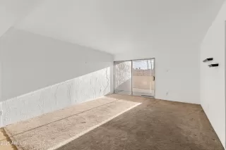 Photo #1: 6908795 Listing 