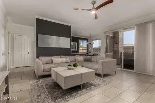 Photo #6: 6908832 Listing