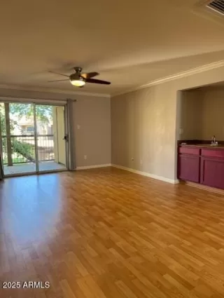 Photo #4: 6908987 Listing