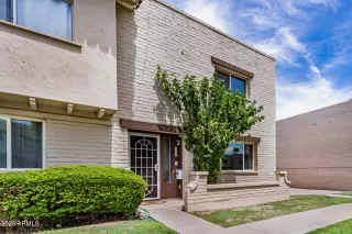 Photo #4: 6908994 Listing