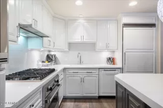 Photo #6: 6909122 Listing 
