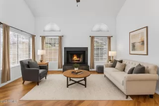 Photo #6: 6909134 Listing 