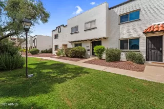 Photo #2: 6909165 Listing 