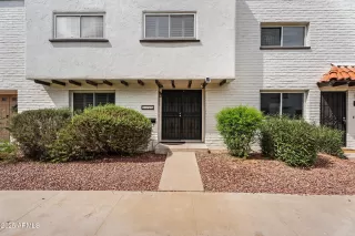 Photo #3: 6909165 Listing 