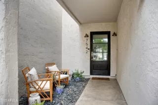 Photo #2: 6909229 Listing 