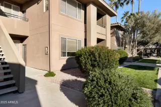 Photo #5: 6909309 Listing 