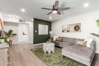 Photo #1: 6909350 Listing