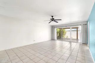 Photo #4: 6909431 Listing