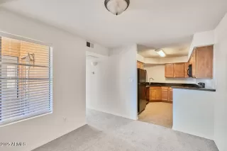 Photo #3: 6909455 Listing