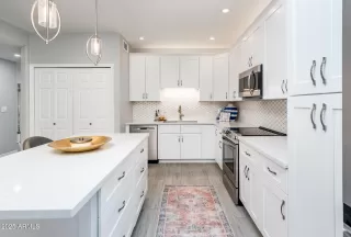 Photo #2: 6909493 Listing 