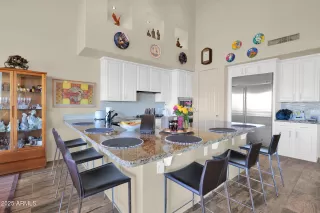 Photo #3: 6909620 Listing