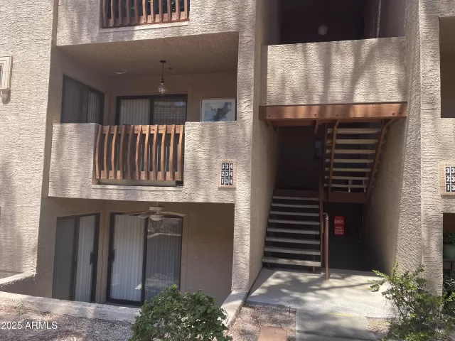 MLS: 6909626 Condo For Sale