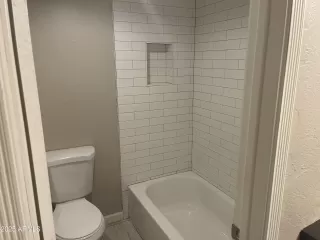 Photo #5: 6909626 Listing 