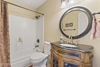 Photo #5: 6909657 Listing