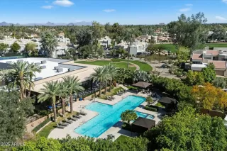 Photo #3: 6909947 Listing 