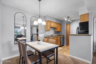 Photo #3: 6910053 Listing