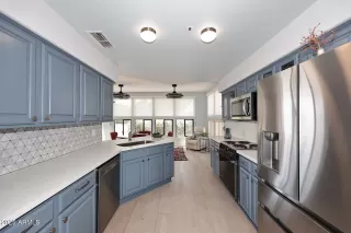 Photo #5: 6910094 Listing 