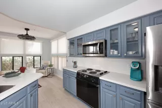 Photo #6: 6910094 Listing 