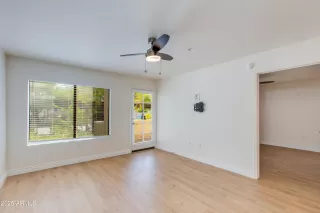 Photo #2: 6910181 Listing 