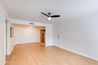 Photo #4: 6910181 Listing 