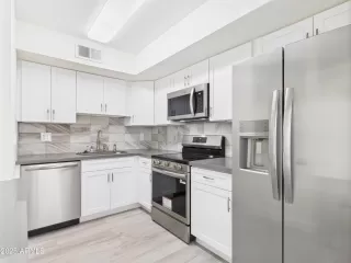 Photo #1: 6910188 Listing