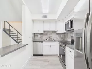 Photo #2: 6910188 Listing