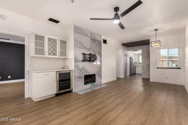 MLS: 6910231 Condo For Sale