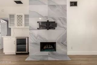 Photo #2: 6910231 Listing 