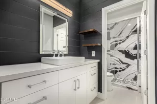 Photo #5: 6910231 Listing 