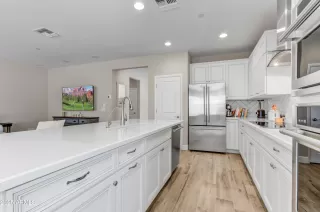 Photo #5: 6910262 Listing 