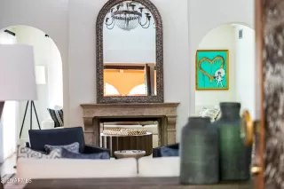 Photo #6: 6910268 Listing 