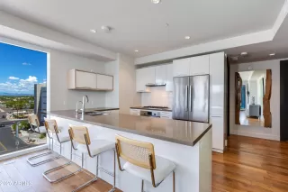 Photo #4: 6910325 Listing