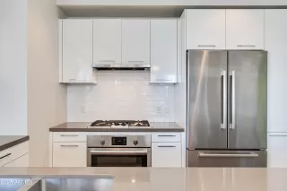 Photo #6: 6910325 Listing