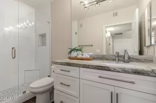 Photo #3: 6910545 Listing