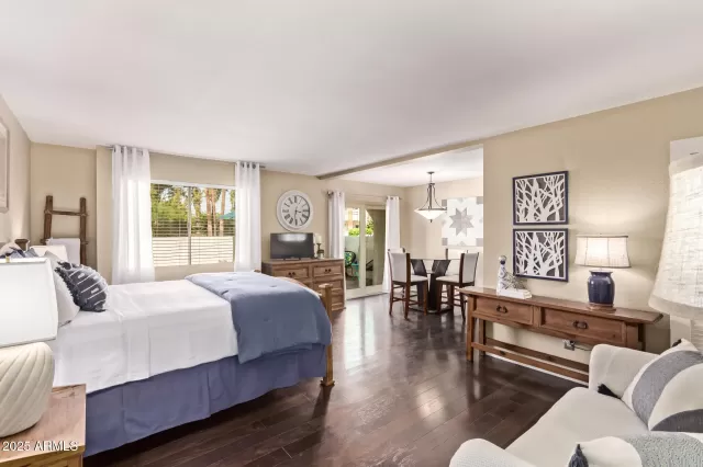 MLS: 6910629 Condo For Sale