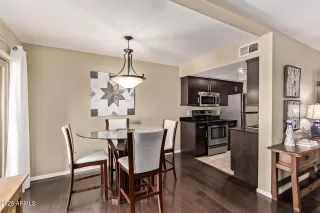 Photo #4: 6910629 Listing