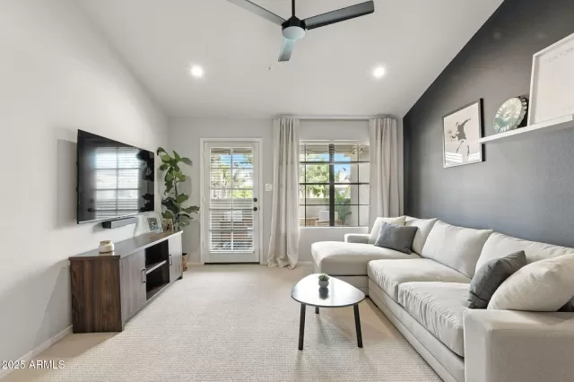 MLS: 6910656 Condo For Sale