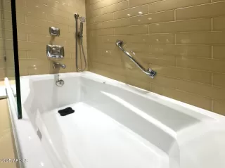 Photo #3: 6910697 Listing 