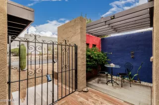 Photo #2: 6910704 Listing