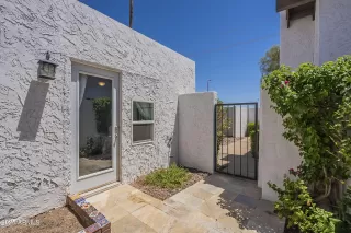 Photo #3: 6910761 Listing 