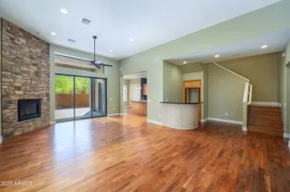 Photo #5: 6911206 Listing 