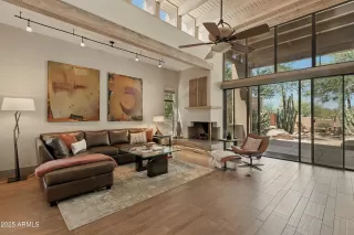 Photo #2: 6911281 Listing