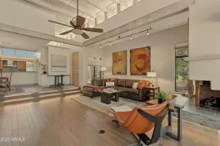 Photo #3: 6911281 Listing