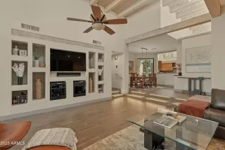 Photo #4: 6911281 Listing