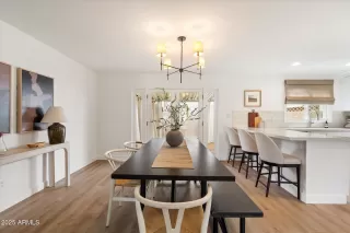 Photo #4: 6911448 Listing