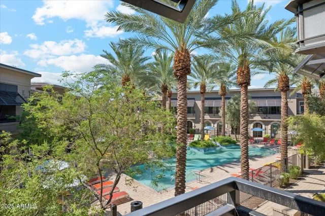 MLS: 6911489 Condo For Sale