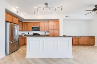 Photo #4: 6911519 Listing