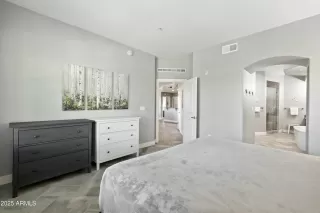 Photo #6: 6911554 Listing 