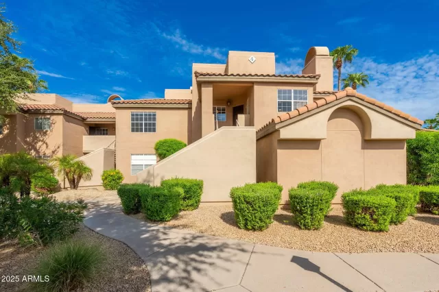 MLS: 6911565 Condo For Sale