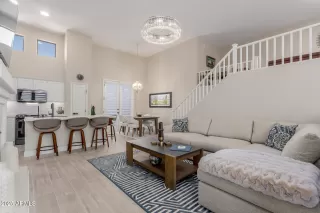 Photo #2: 6911574 Listing 